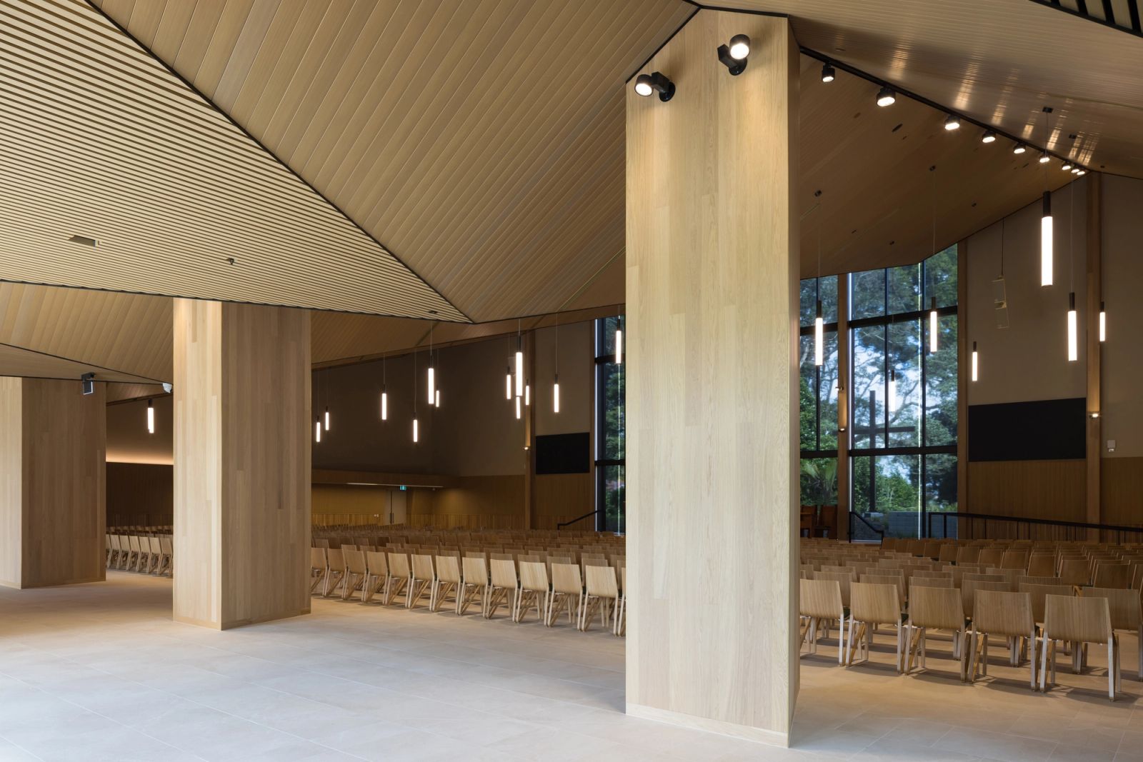 InnoCeil ceiling and timber columns in the chapel