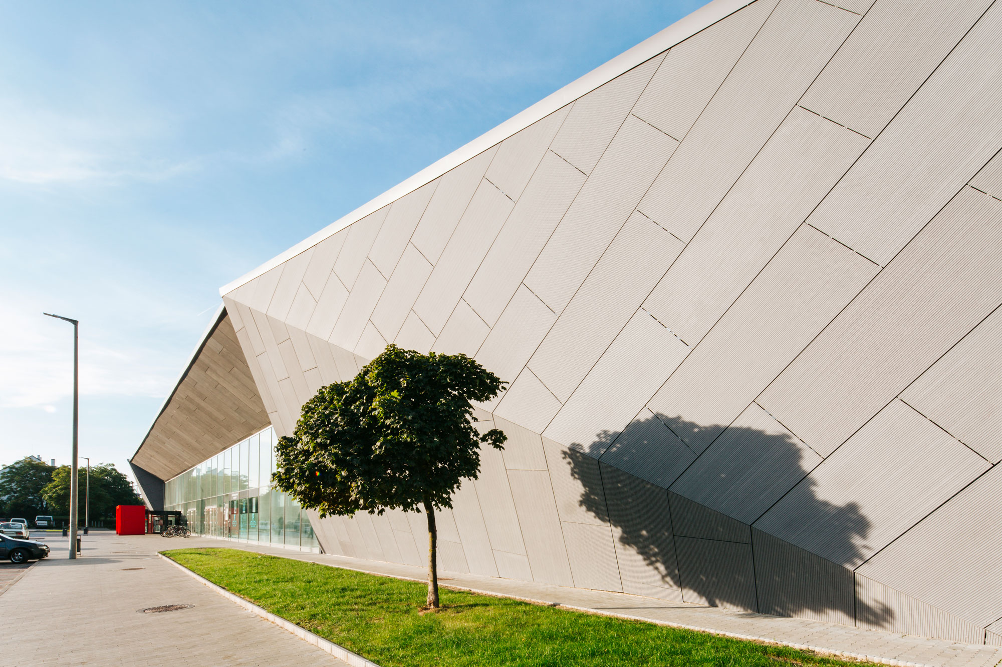 EQUITONE fibre cement facade on Interspar, Tatabánya